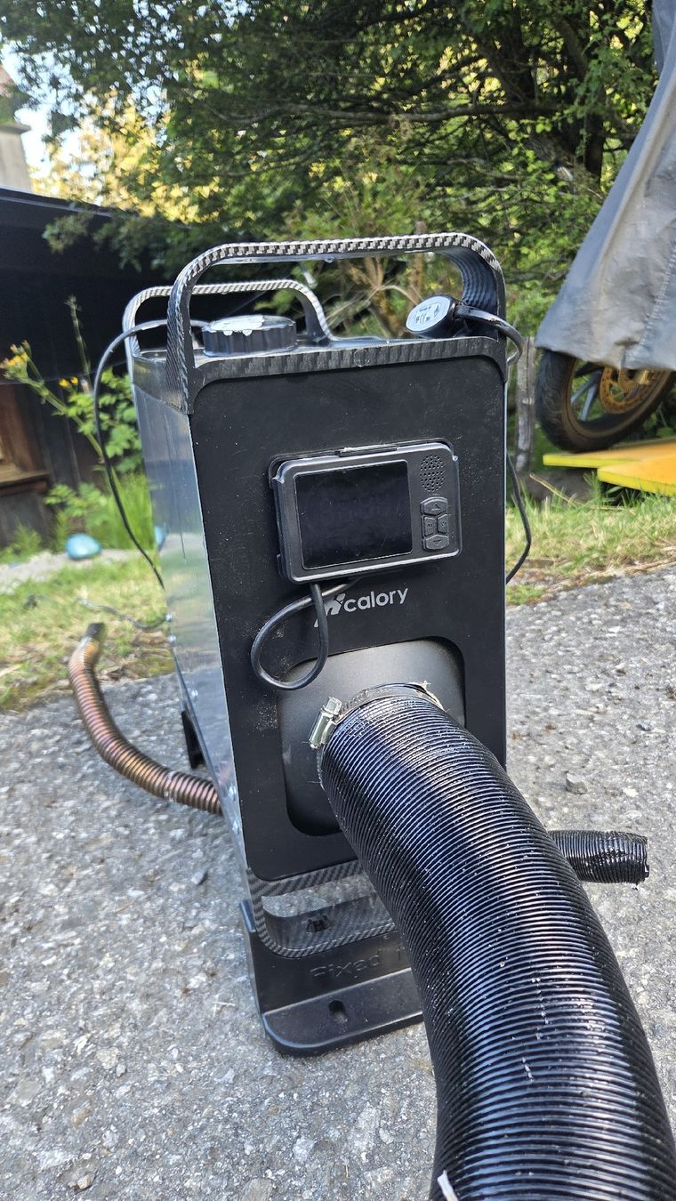 Radiatori: Standheizung Diesel (230V oder 12V) 5-8kw – Usato da Gersau venduto da schweizertradition 2