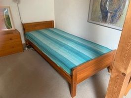Holzbett, Einzelbett, Bett, Massivholz, Top Zustand!