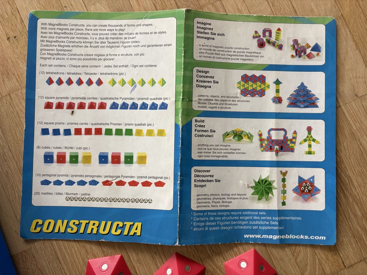 Spielzeuge: Constructa Magnetic Building Set with Storage Case – Gebraucht aus Nyon von Iamher 1