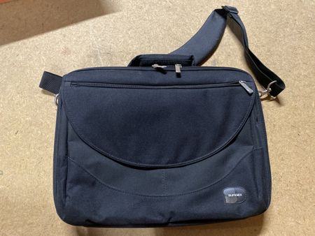 Sumdex Notebook Tasche, neuwertig, Top Zustand!