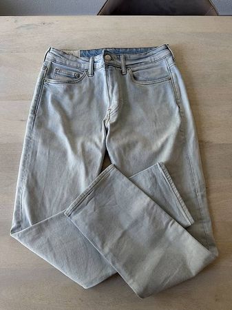 Jean bleu clair H&M  taille 30/32  coupe straight