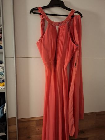 Lachsfarbenes Abendkleid mit Schmucksteinen, Gr. 38
