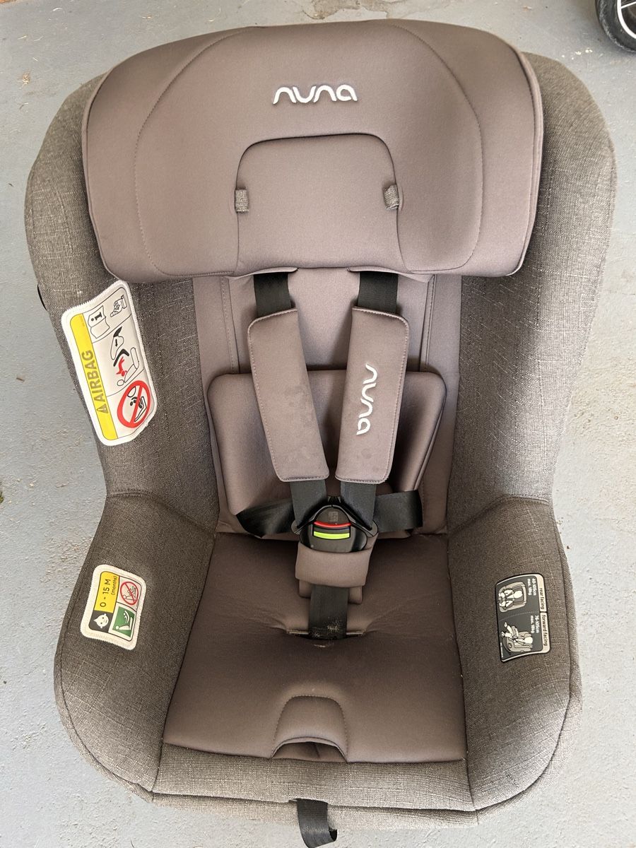 Nuna Auto-Kindersitze: Nuna Todl in der Farbe Thunder  MIT GARANTIE – Gebraucht aus Kirchberg BE von smileingface