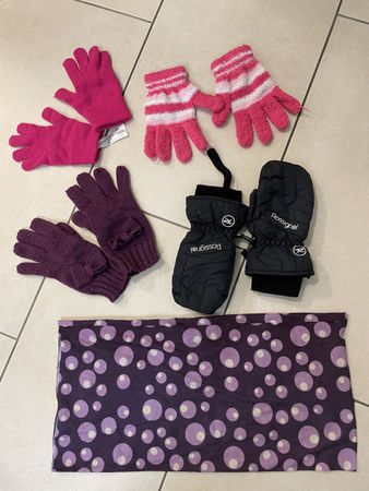 4 Paar Handschuhe für Mädchen ca. 6-12 Jahre