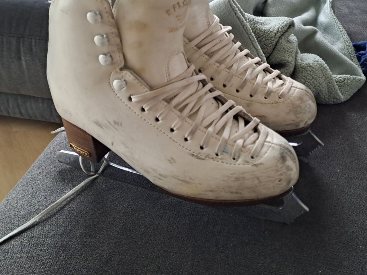 Pattini da ghiaccio: Eiskunstlaufschuhe, Risport RF3 Super – Usato da Selzach venduto da triple2013