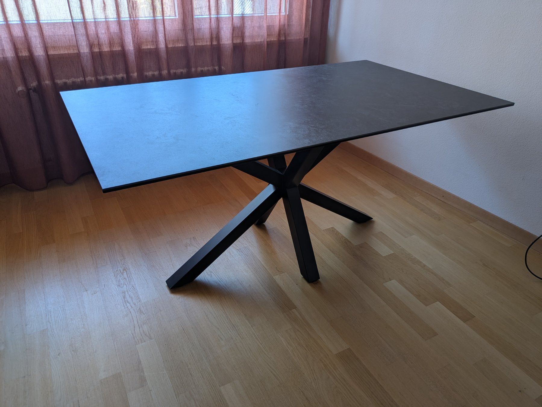 Conforama Tables: Table HEAVEN – D'occasion à Lausanne par RR-CH