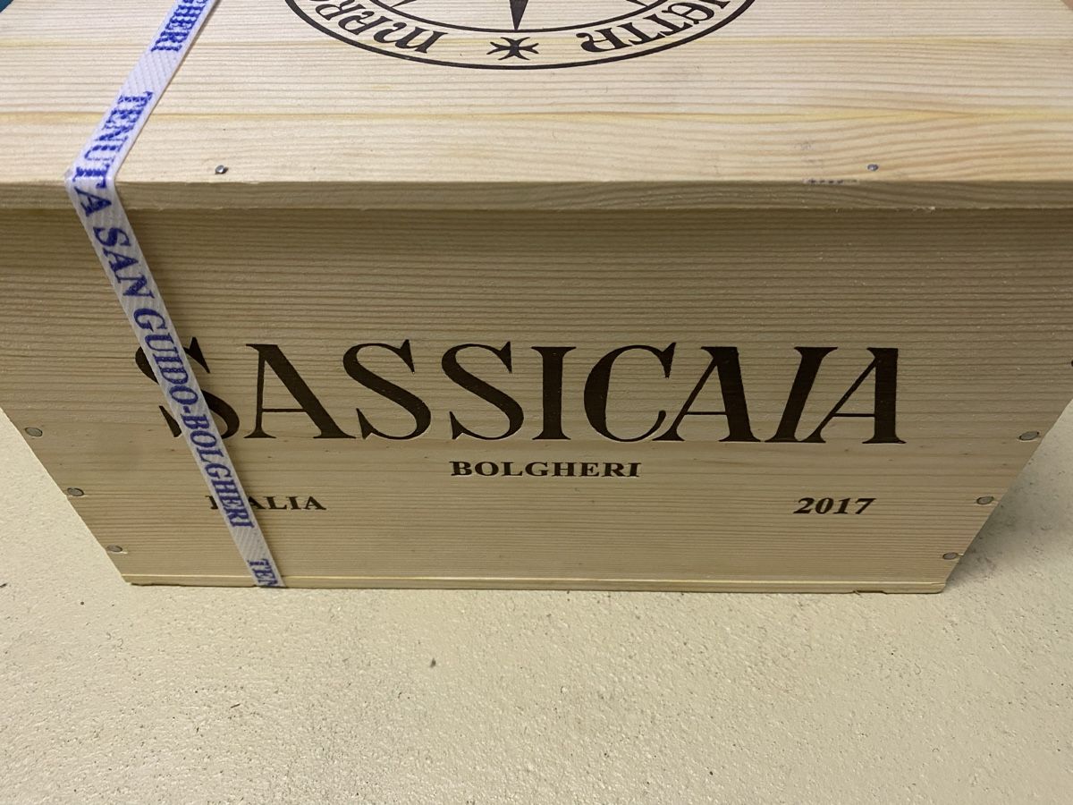Sassicaia Wein: 6 Flaschen Sassicaia 2017 – Neu und originalverpackt aus Aarau Rohr von biccicalla