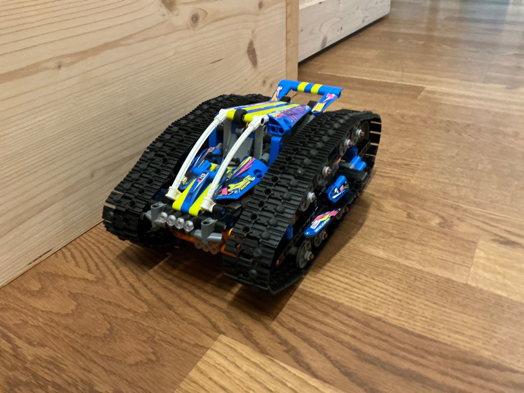 Lego Spielzeuge: Lego Technik 42140 App gesteuertes Transformationsfahrzeug – Gebraucht aus Zug von nicolewidmer01 1