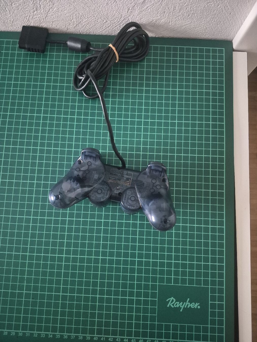 Sony Controller: Sony PS2 Controller-  Great Condition! – Usato da Meyrin venduto da Retro-GZ 1