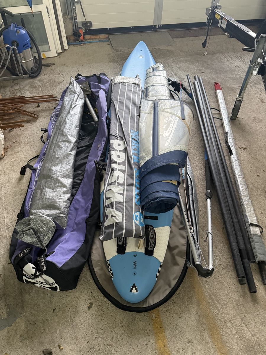 Planches de surf: Komplette Surfausrüstung – D'occasion à Tägerwilen par pescatore76