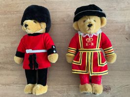 Zwei königliche englische Teddybären (Merrythought)
