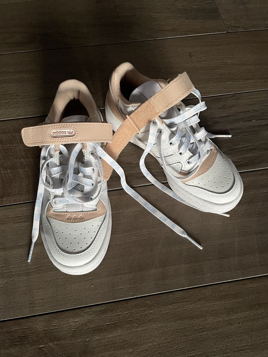 Adidas Scarpe da donna: Adidas Forum Low, taille 36, portées 2x – Nuovo (secondo la descrizione) da St-Imier venduto da newliferecycle 1