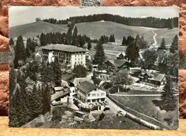 1959 - Flugaufnahme BAHNHOFHOTEL Zugerberg - Fliegeraufnahme