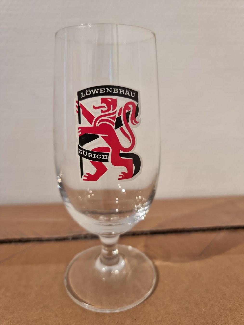 Bicchieri: Löwenbräu Zürich Bierglas – Usato da Lommis venduto da 0815undmehr