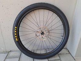 29 Zoll Syncros Carbon Vorderrad made by DT Swiss