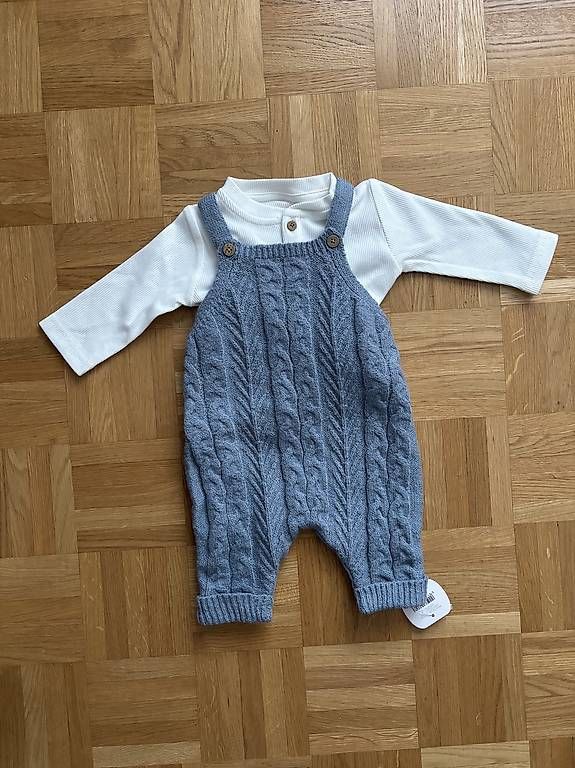 Kleiderpakete & -sets: Neues Babyset (0-3 Monate) – Neu und originalverpackt aus Luzern von aloevira