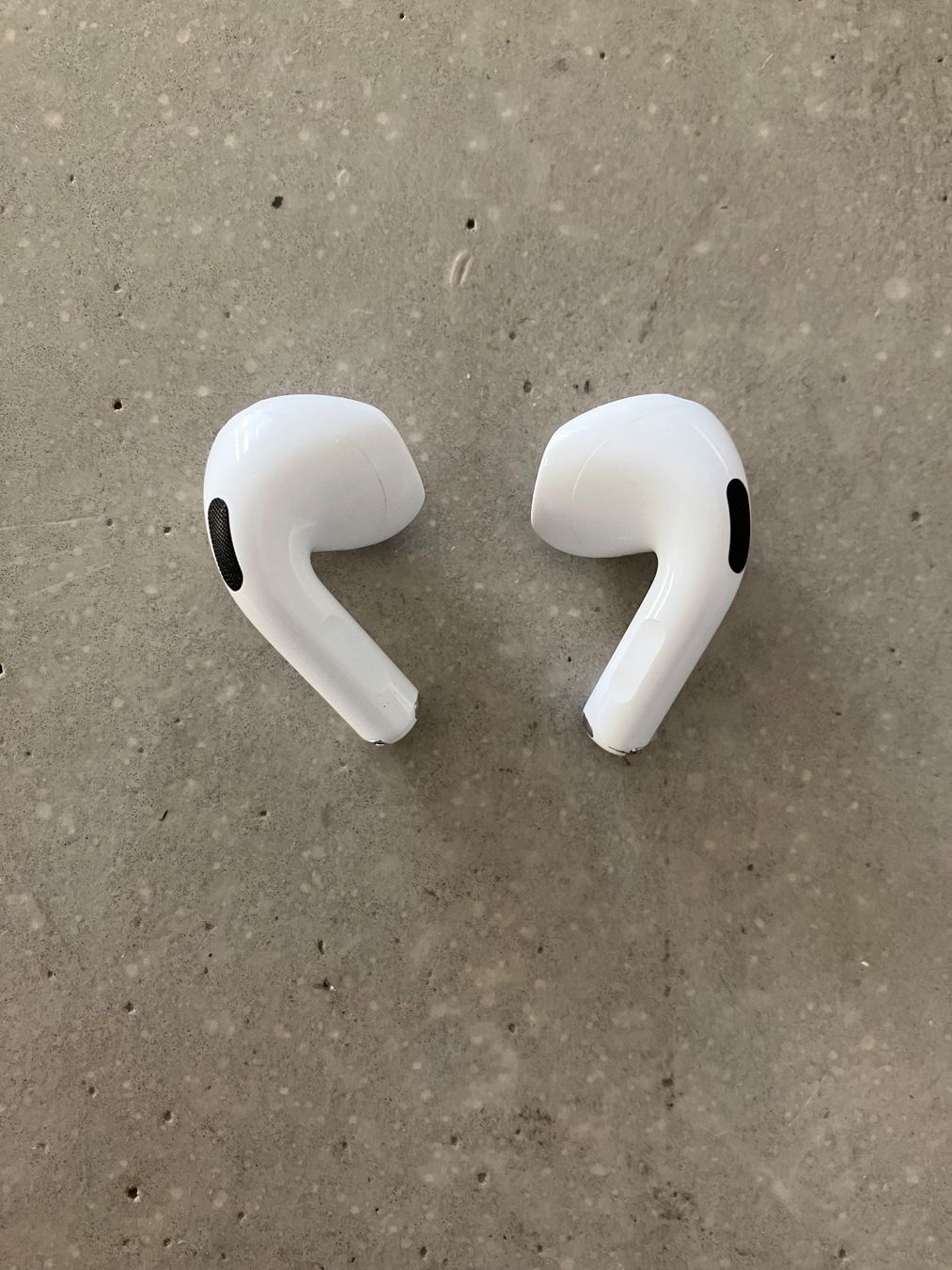 Apple Casques audio: APPLE Air Pods 4 – D'occasion à Lausanne par mr.v 5