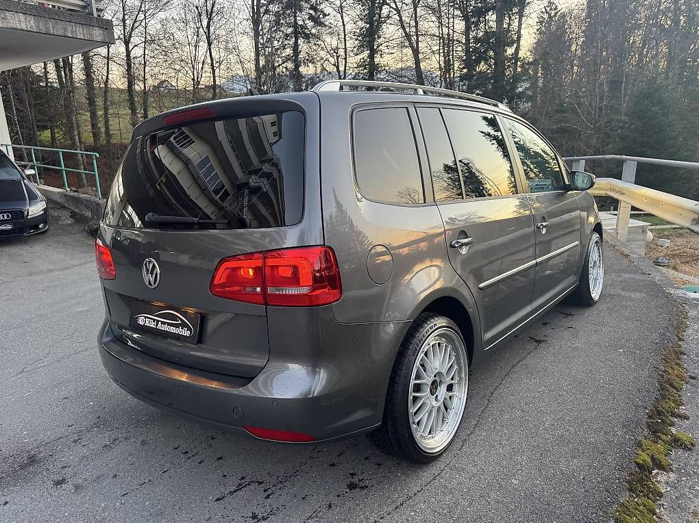 Stilvolle Vw Touran 2 0 Tdi Fotos