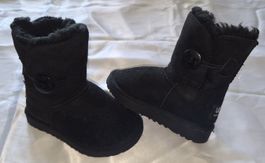 Kinder Stiefel schwarz mit Knopf Grösse 26 gebraucht