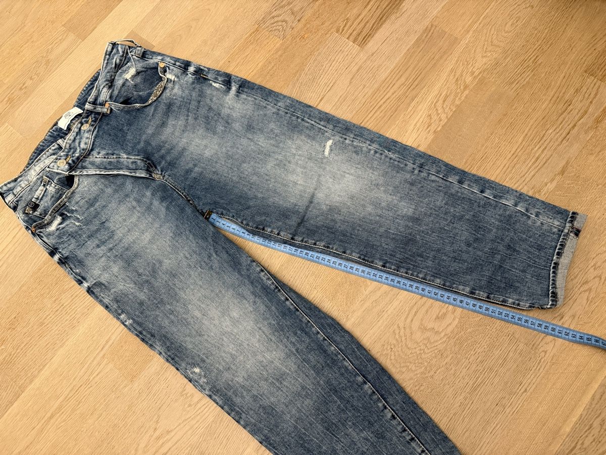 Jeans: Weiche Jeans, Gr. 30 mit schrägem Bund – Usato da Rubigen venduto da Elmacino 5