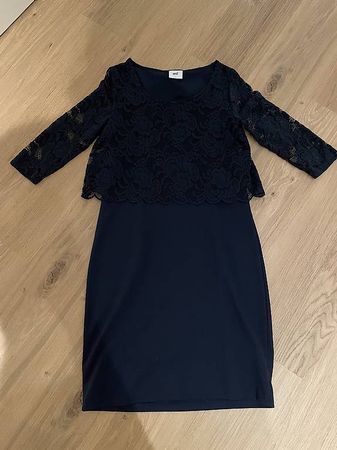 elegantes Umstandskleid mit Spitze Grösse s