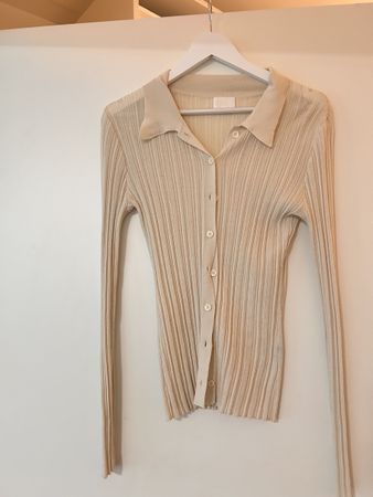 Enganliegendes Oberteil/Cardigan Gr. 38