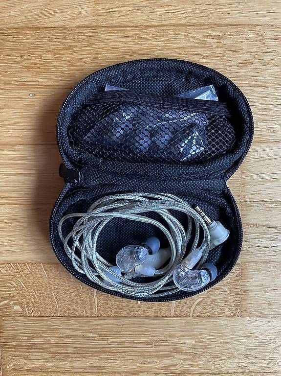 Shure Kopfhörer: Shure SE215 In-Ear Ohrhörer – Gebraucht aus Schwyz von gibsamier 2
