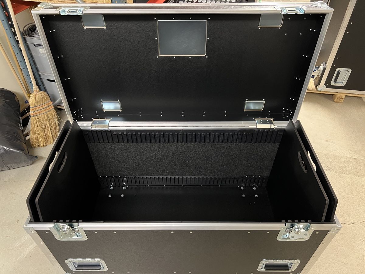 Valigie: Amptown Transflex 120cm / Neu / Case, Flightcase – Nuovo (secondo la descrizione) da Oberuzwil venduto da MusicMinimax 2