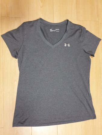 Under Armour Tshirt Damen, Grau, Gr. M HeatGear