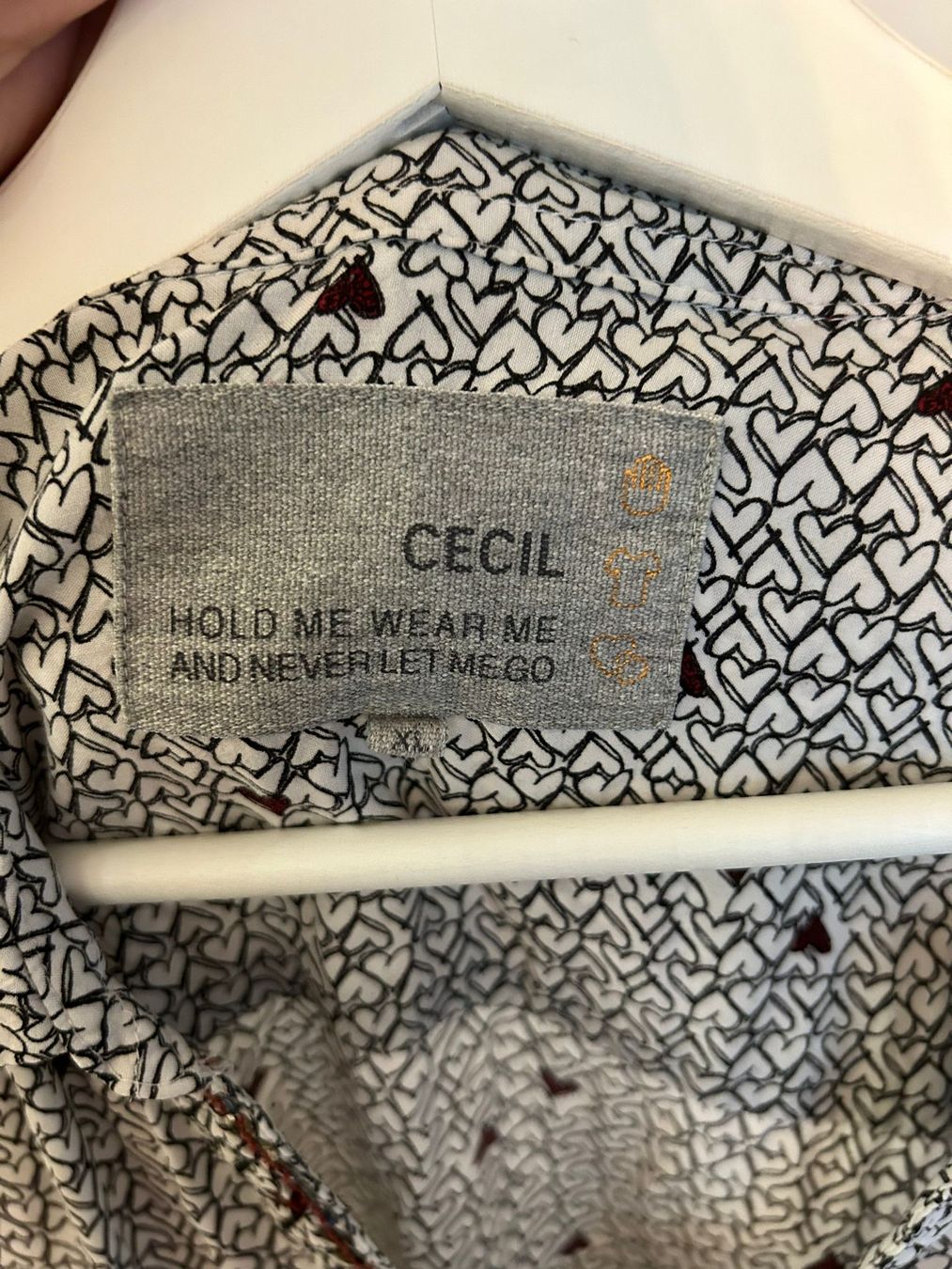Cecil Camicette: Cecil Bluse Herzchen Muster Grösse XL 40/42 – Usato da Dietikon venduto da mel_djf9 1