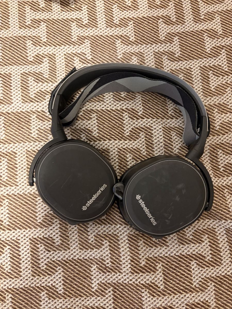 Steelseries Cuffie: SteelSeries Arctis Gaming Headset schwarz gebraucht – Nuovo (secondo la descrizione) da St.Gallen venduto da rslalfs