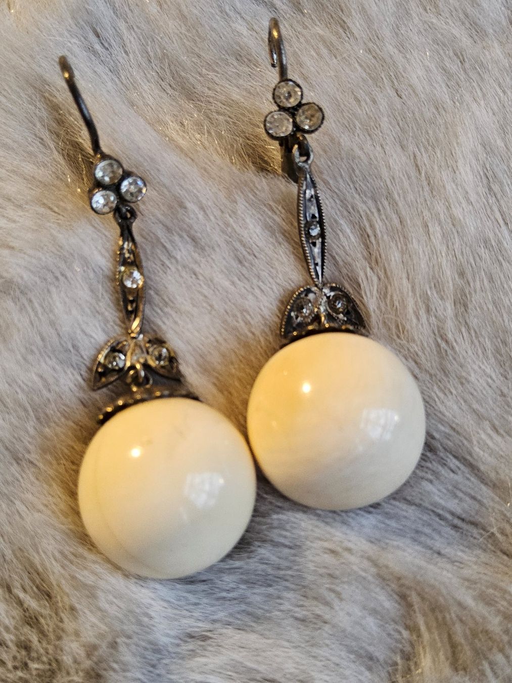 Orecchini pendenti & Orecchini a lobo: Antike exquisite Ohrhänger mit Bein /Glas, ca 1900 – Usato da Zürich venduto da gutsan 9