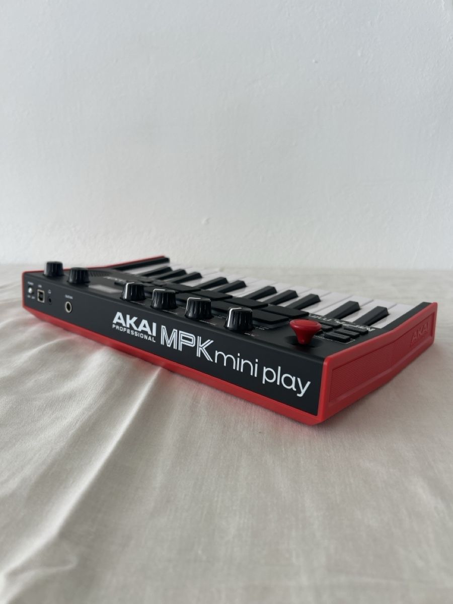 Akai Strumenti musicali: AKAI MPK Mini Play MIDI Keyboard good condition – Usato da Dietikon venduto da mathemathis 1