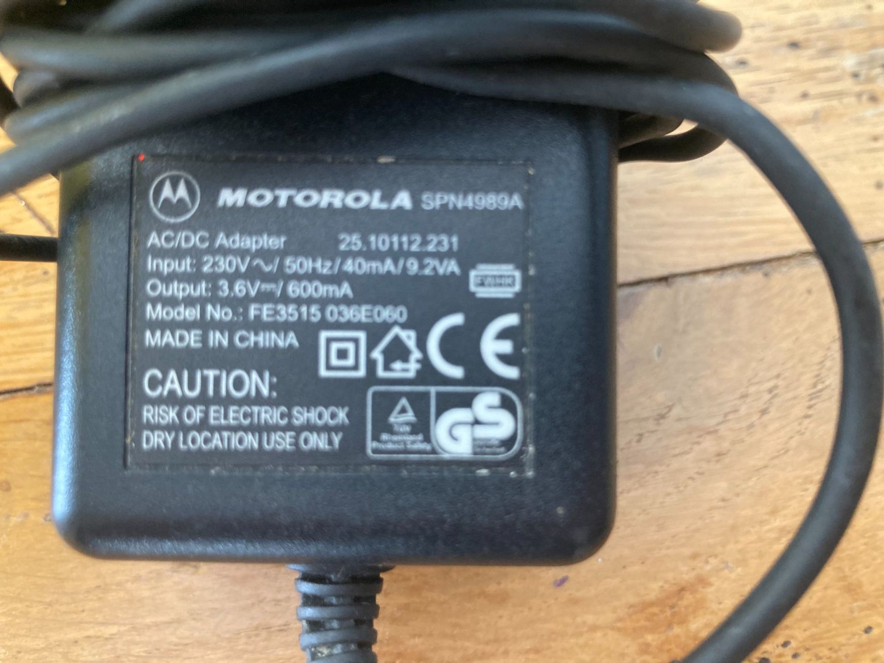 Caricabatterie: Motorola Ladegerät SPN4889A 3.6V 600mA – Usato da Eglisau venduto da Shoprabbit