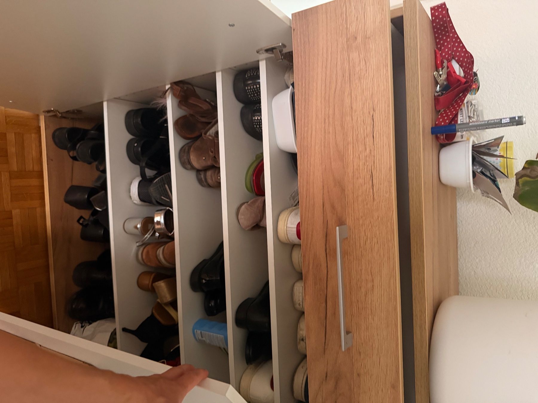 Schränke: Shoes cabinet – Gebraucht aus Zürich von July.C 1