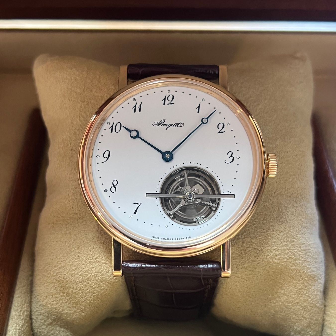 Breguet Orologi: Breguet Classique Tourbillon Extra-Flat Full Set 5367BR/29/9 – Usato da Carouge GE venduto da Watchaser