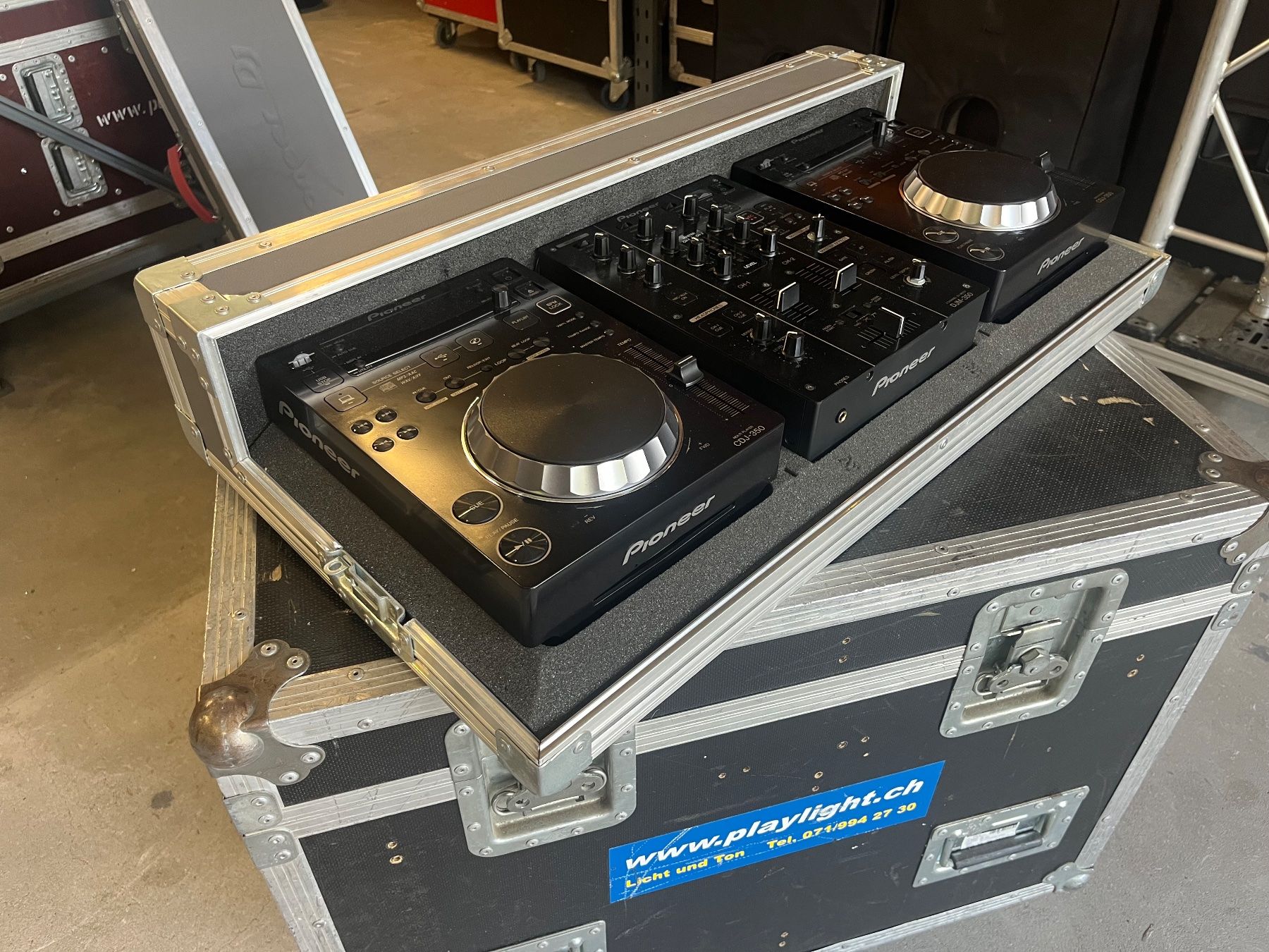 Mischpulte: Pioneer DJ Set im Case – Gebraucht aus Nesslau von Pbon