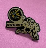 Pin Anstecker FC Hallenturnier mit Fussballern