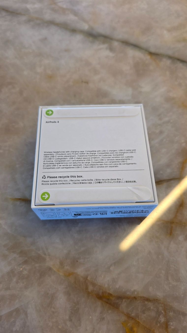 Apple Cuffie: Apple AirPods 4 Neu & Orginalverpackt – Usato da Würenlingen venduto da swen6 1