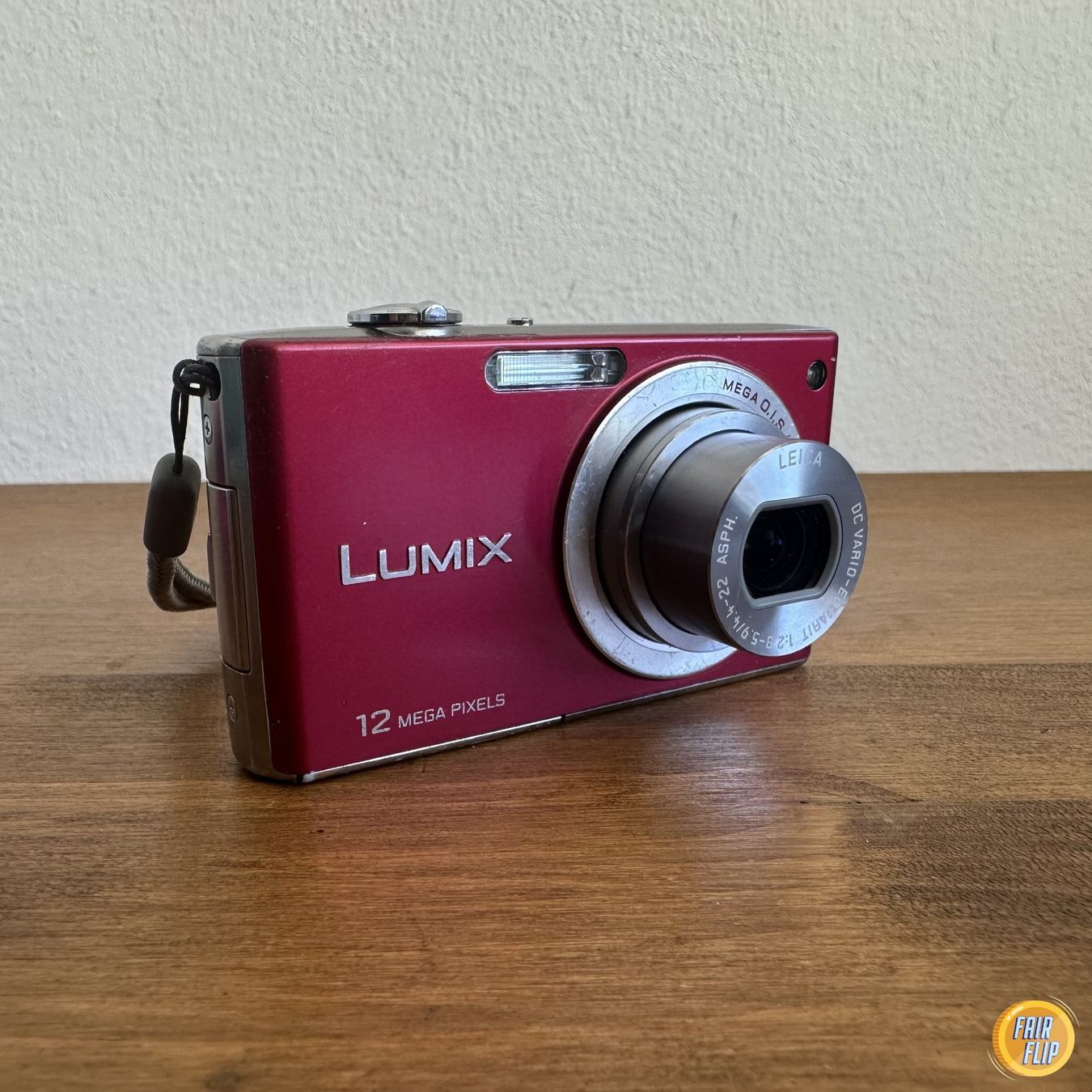 Panasonic Fotocamera: Panasonic Lumix DMC-FX40 Digitalkamera – Usato da Luzern venduto da fairflip