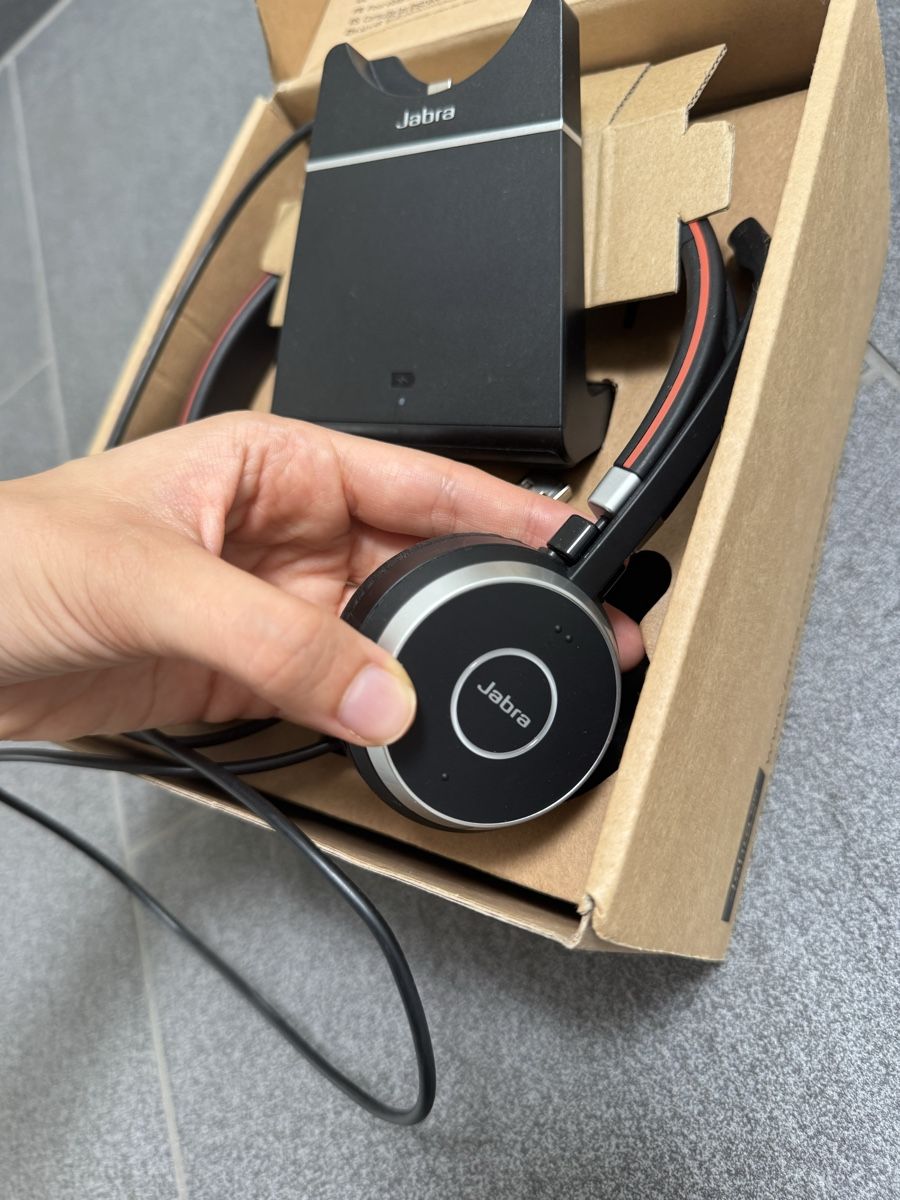 Jabra Cuffie: Jabra Evolve 65 SE UC Stereo Headset mit Link380A Stand – Nuovo (secondo la descrizione) da Winterthur venduto da Sjull 1