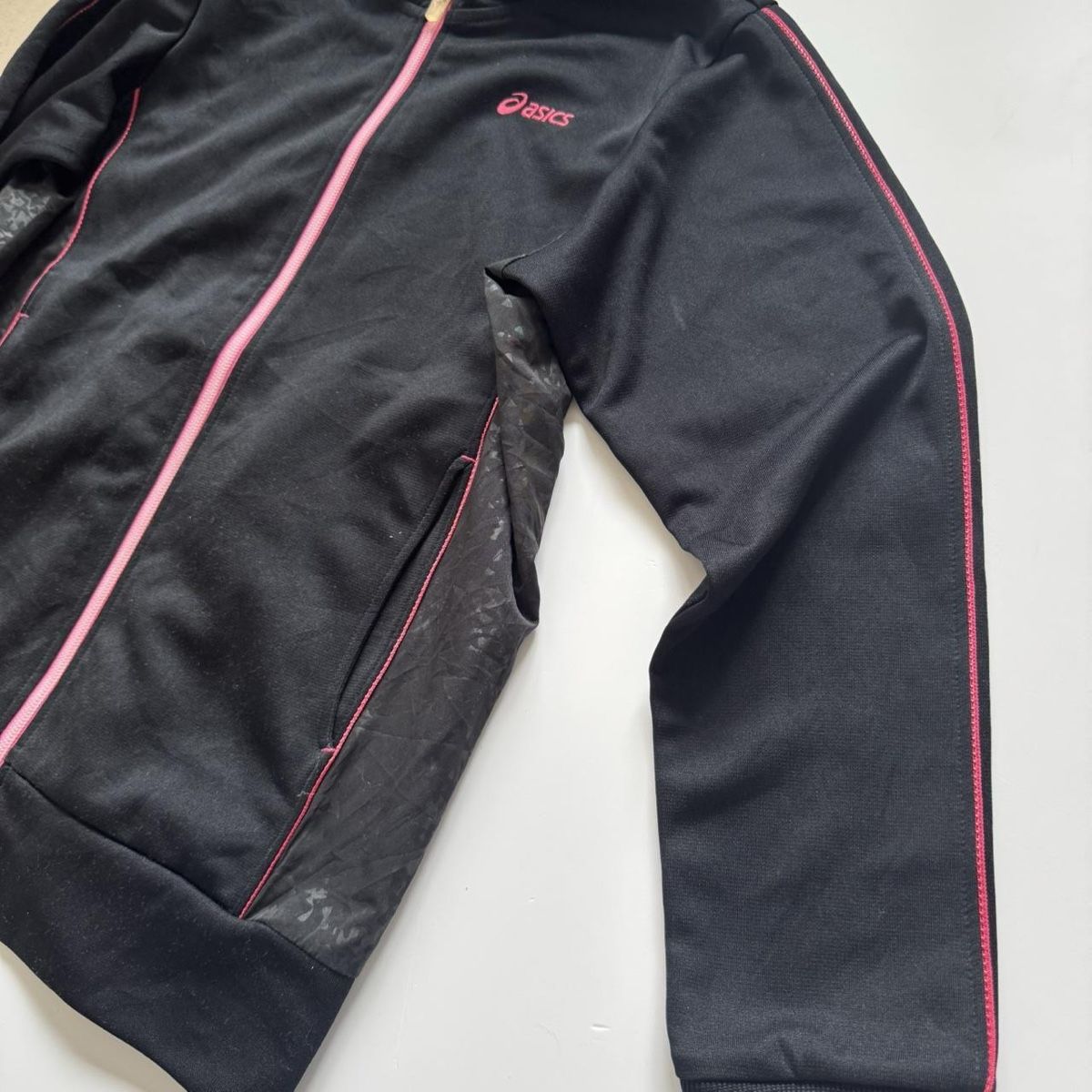 Asics Giacche: Schwarze Sportjacke Asics Gr.M – Usato da Oberwil BL venduto da olibbg 3