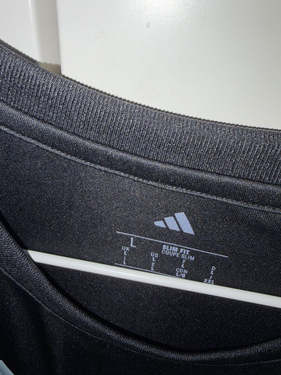 Juventus Canottiere & Pantaloni: Juventus Trainingsshirt – Nuovo (secondo la descrizione) da Grenchen venduto da lyn_8w2w 1