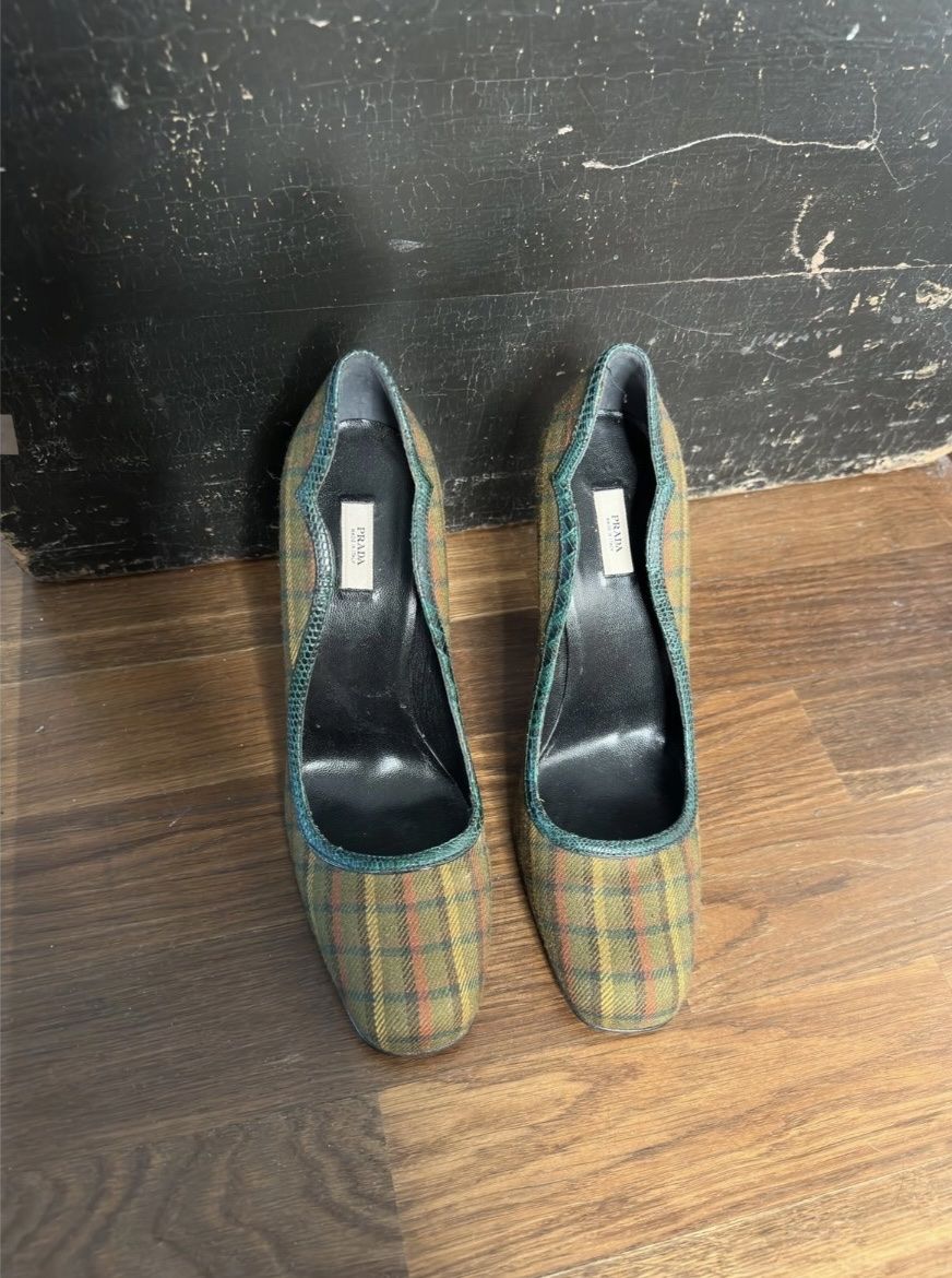 Prada Scarpe da donna: Prada Pumps / Herbst 2004 – Usato da Zürich venduto da amsae 1