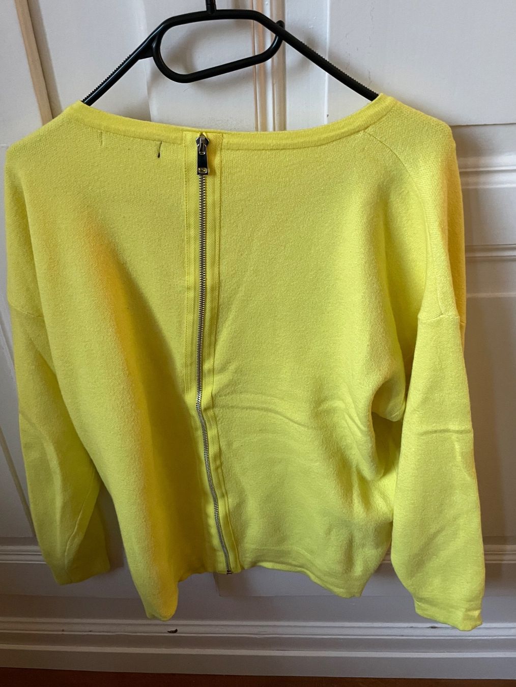 Maglioni & Felpe: Reserved Pullover mit Zip hinten -wie COS Sézane Max Mara – Usato da Zürich venduto da Sarazrh 2