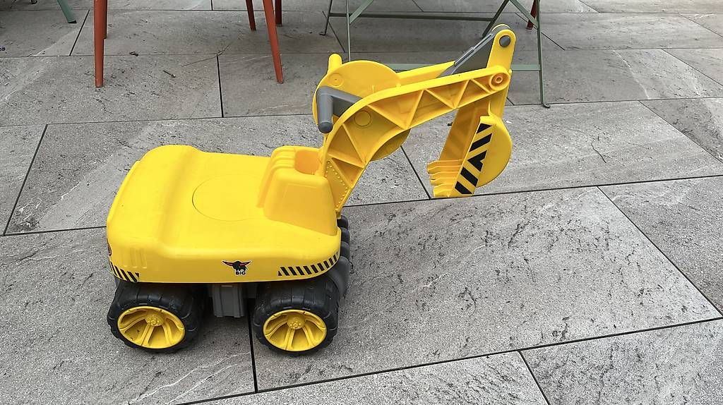 Fahrzeuge für Kinder: Yellow Tractor - 1y to 3y – Gebraucht aus Horgen von houardal 2