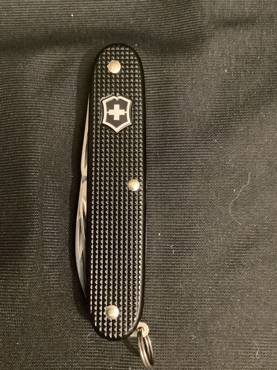 Victorinox Pioneer schwarz Alox 1