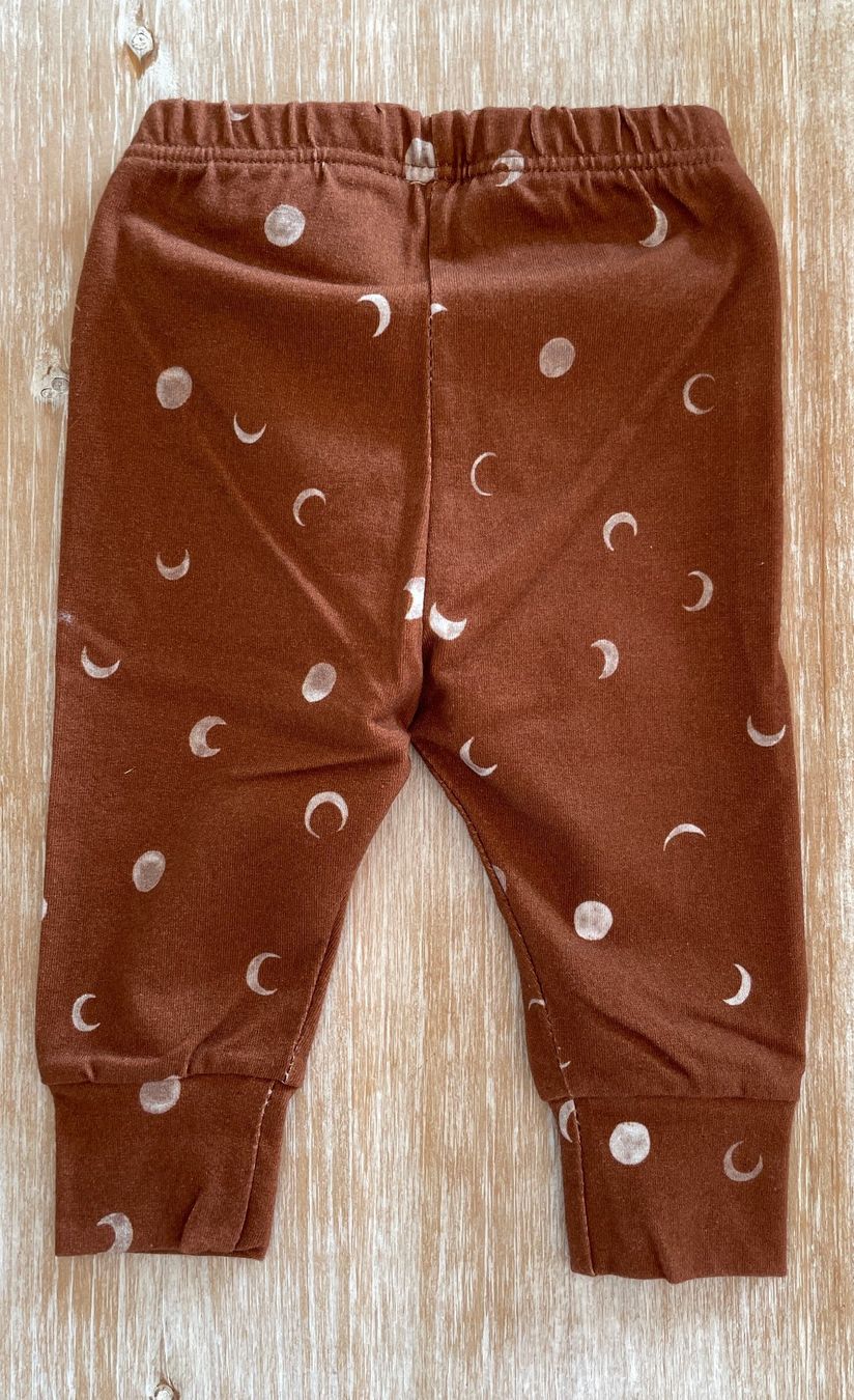 Pantaloni: Leggins mit Mondprint, Grösse 86 – Nuovo (secondo la descrizione) da Burgdorf venduto da Crown. 3