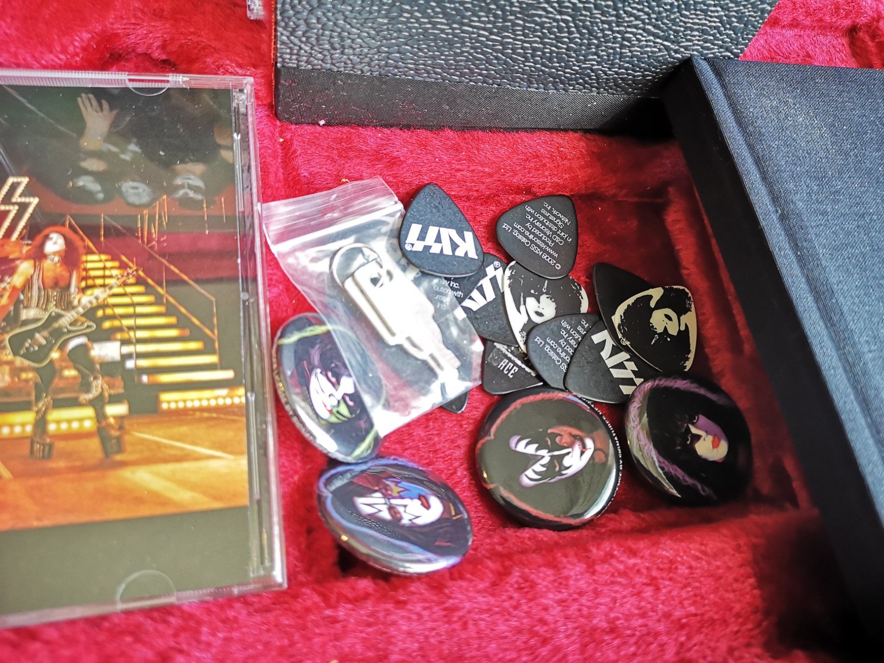 Valigie: Kiss Mini Gitarrenkoffer – Usato da Widnau venduto da Steelworld 3