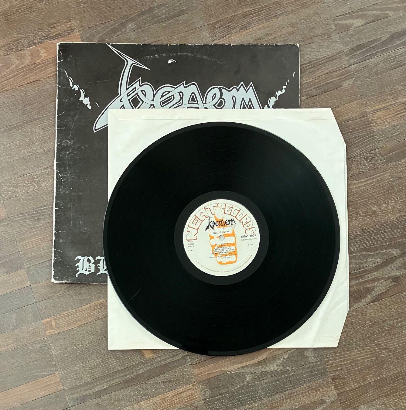 Dischi in vinile: VENOM - BLACK METAL – Usato da steffisburg venduto da Dstauffer 3